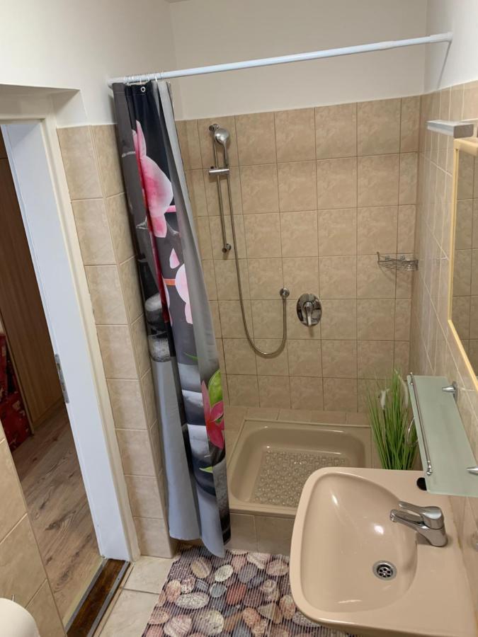 Zsuzsa Apartman Hajdúszoboszló المظهر الخارجي الصورة