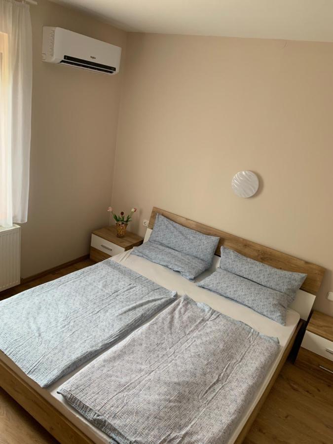 Zsuzsa Apartman Hajdúszoboszló المظهر الخارجي الصورة