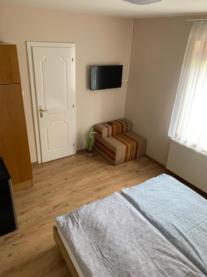 Zsuzsa Apartman Hajdúszoboszló المظهر الخارجي الصورة