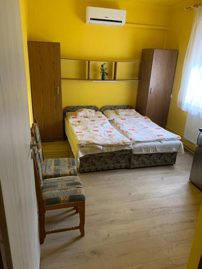 Zsuzsa Apartman Hajdúszoboszló المظهر الخارجي الصورة